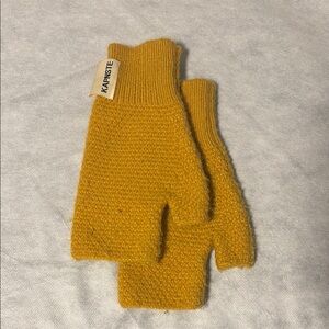 KAPSTIE Yellow Knit Fingerless Gloves